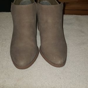 🔥5.00American Eagle low Heel